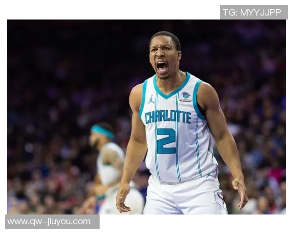 黄蜂主帅称赞三球防守表现认为其拼劲能激励全队士气 黄蜂主帅称赞三球防守表现认为其拼劲能激励全队士气