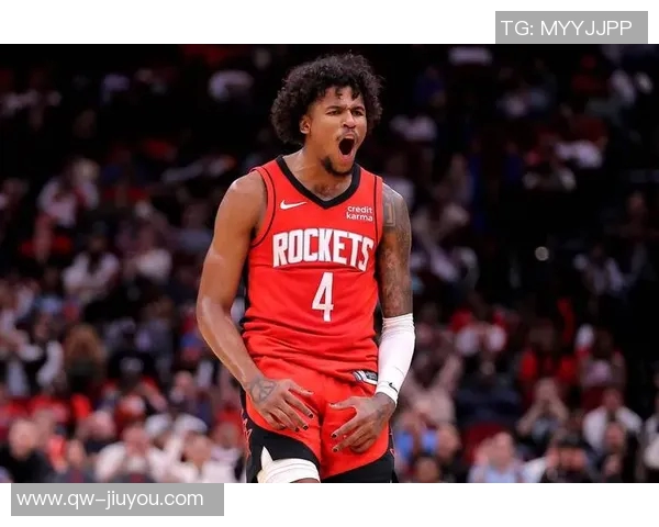 小卡复出状态良好半场8投4中贡献12分2篮板1助攻 小卡复出状态良好半场8投4中贡献12分2篮板1助攻