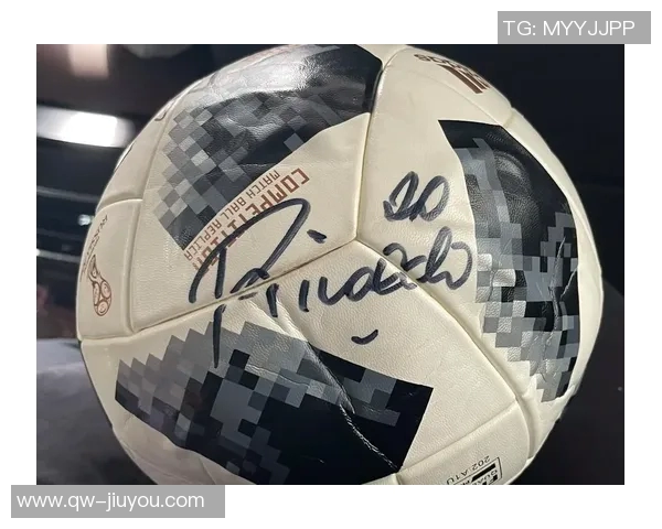 巴萨曾考虑引进皮耶罗但最终选择了里瓦尔多，曼联也对他感兴趣