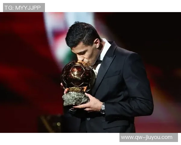 曼城官推庆祝罗德里获金球奖一周年回顾精彩瞬间